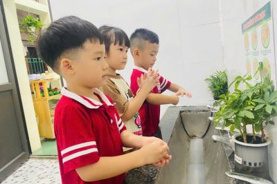 TRƯỜNG MẦM NON VÂN GIANG TÍCH CỰC TRIỂN KHAI PHÒNG CHỐNG DỊCH BỆNH TAY CHÂN MIỆNG
